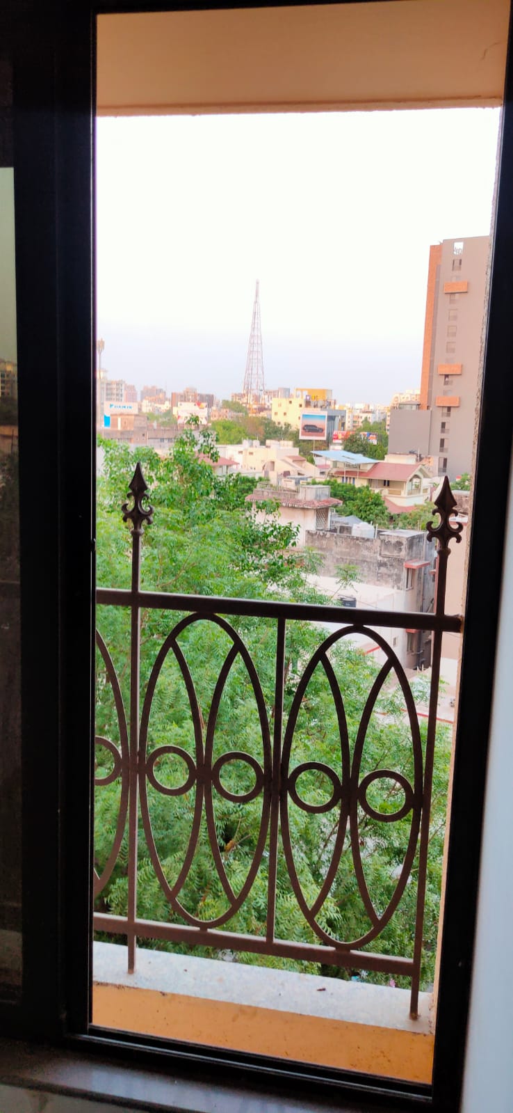 721 Sq. Ft. Commercial Office for Rent in Satellite Ahmedabad - Media 2