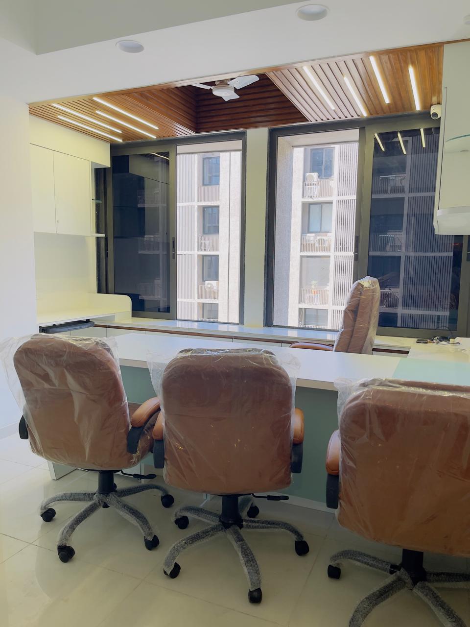981 Sq. Ft. Commercial Office for Rent in Gota Ahmedabad - Media 3