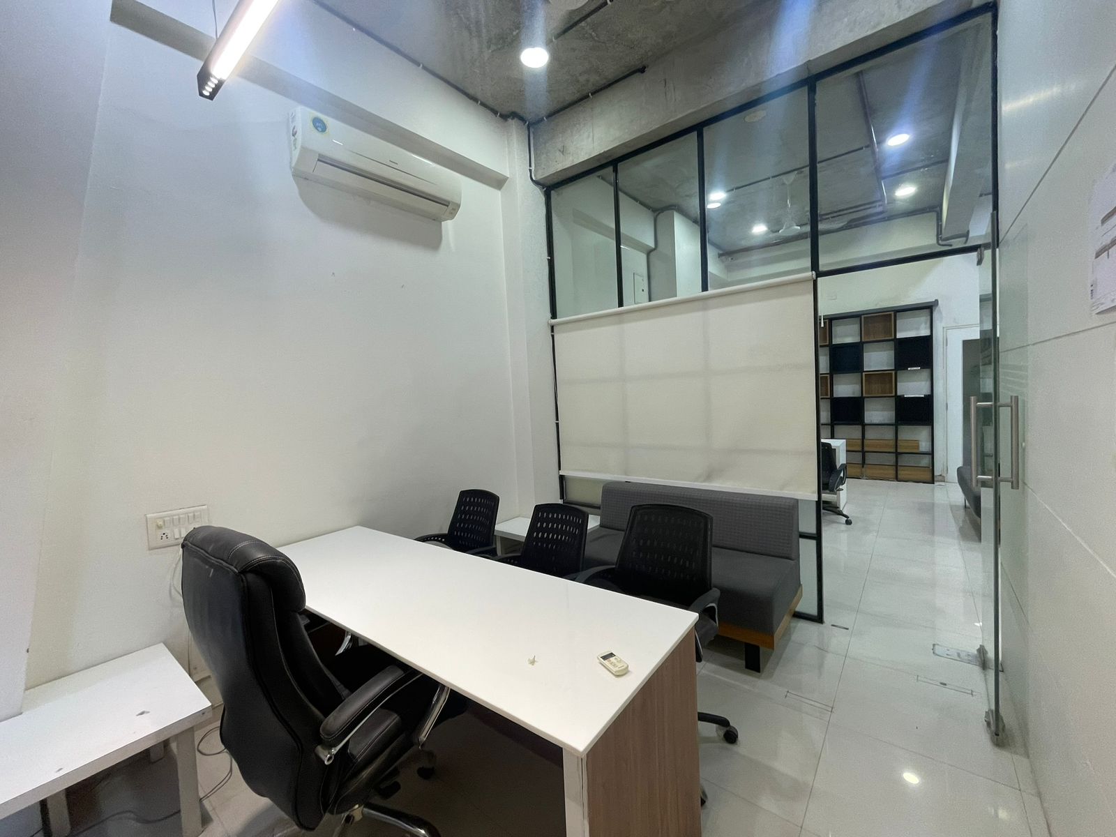 1232 Sq. Ft. Commercial Office for Rent in Gota Ahmedabad - Media 4
