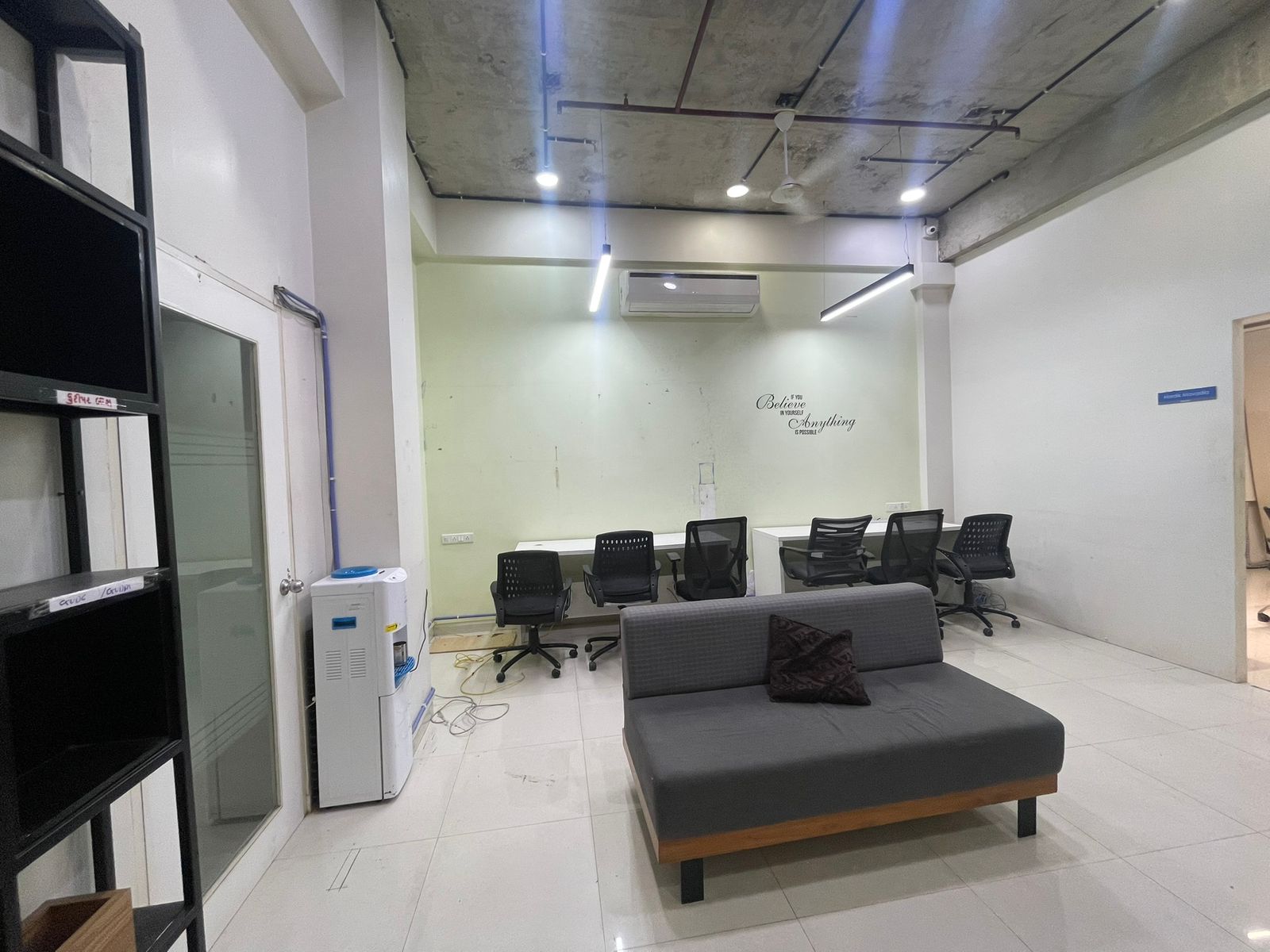 1232 Sq. Ft. Commercial Office for Rent in Gota Ahmedabad - Media 2