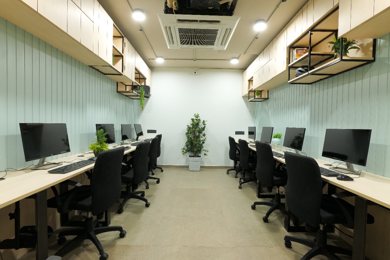 5923 Sq. Ft. Commercial Office for Rent in Ashram Road Ahmedabad - Media 6