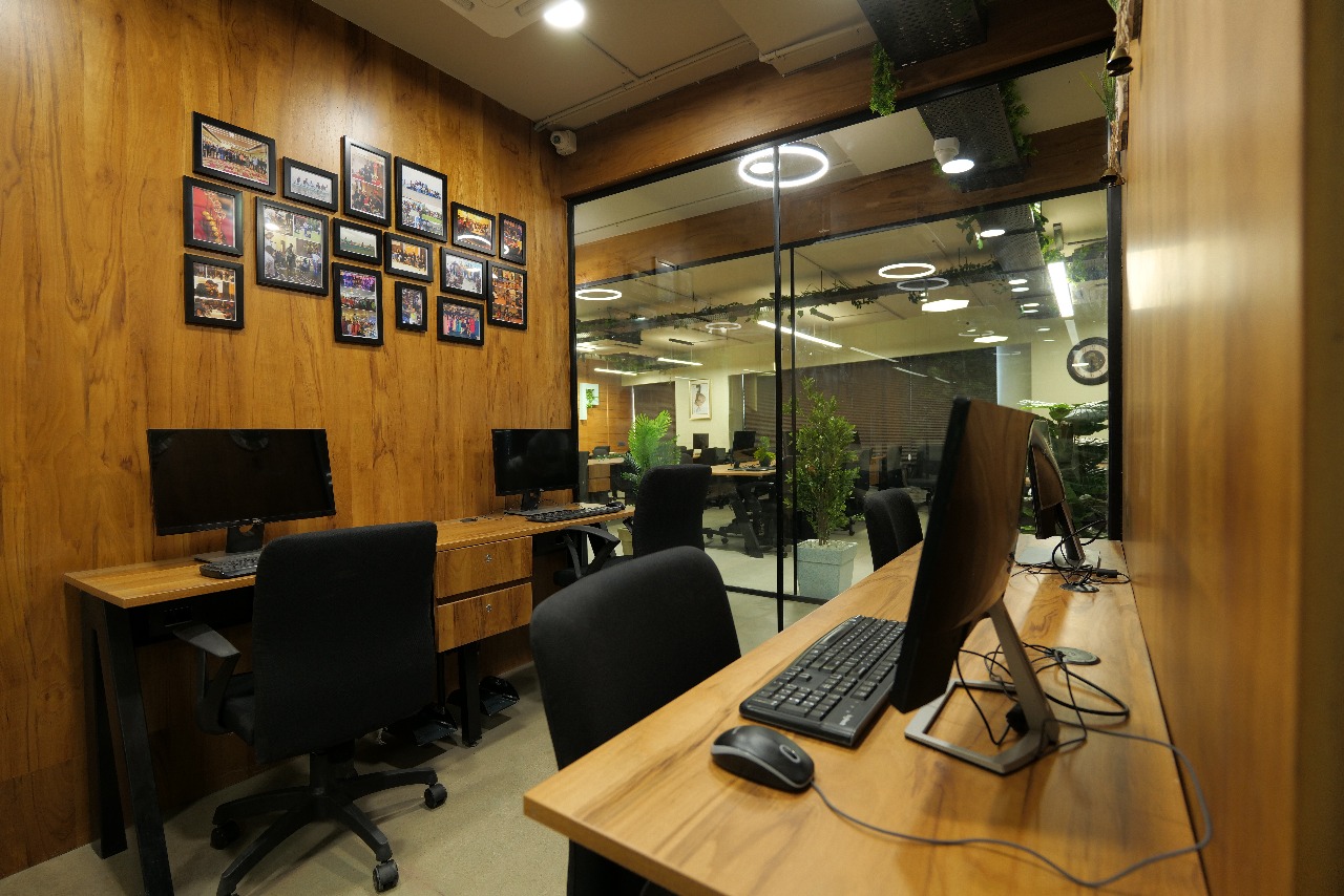 5923 Sq. Ft. Commercial Office for Rent in Ashram Road Ahmedabad - Media 9