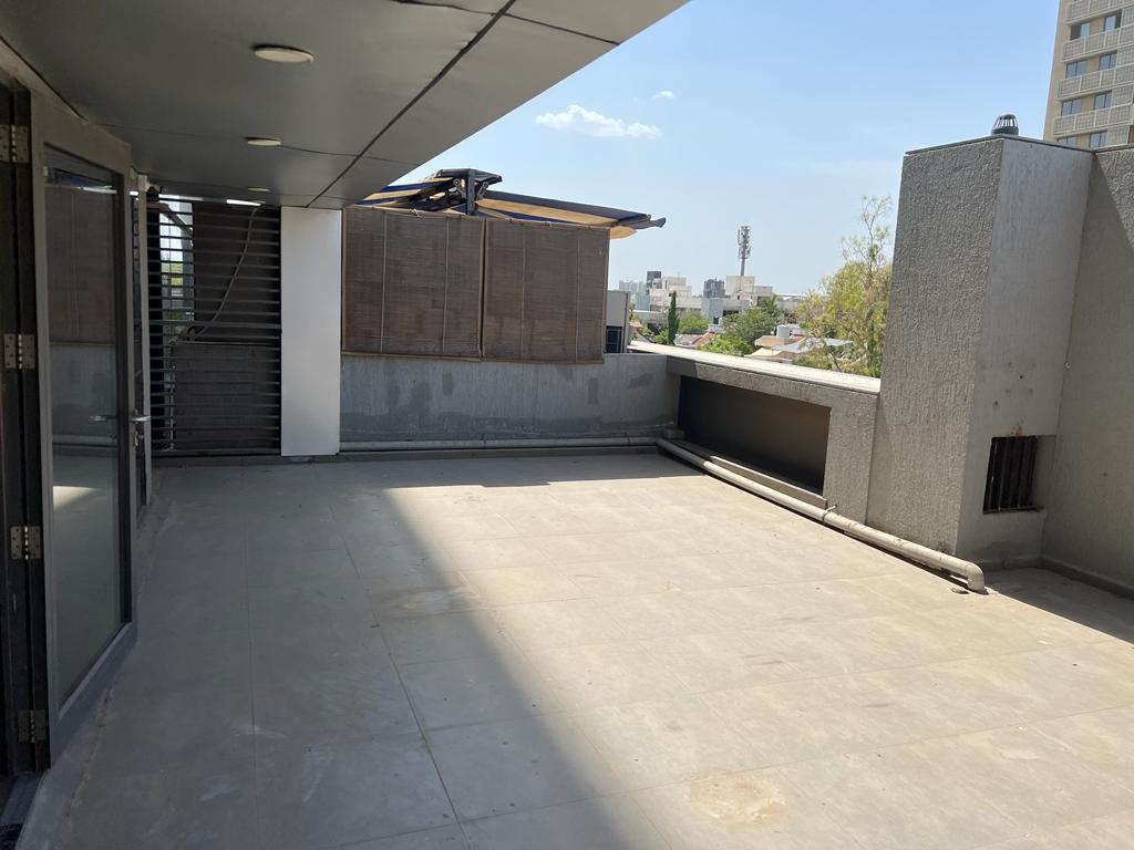 Office 3000 Sq. Ft. Commercial Office for Rent in Thaltej Ahmedabad - Media 7