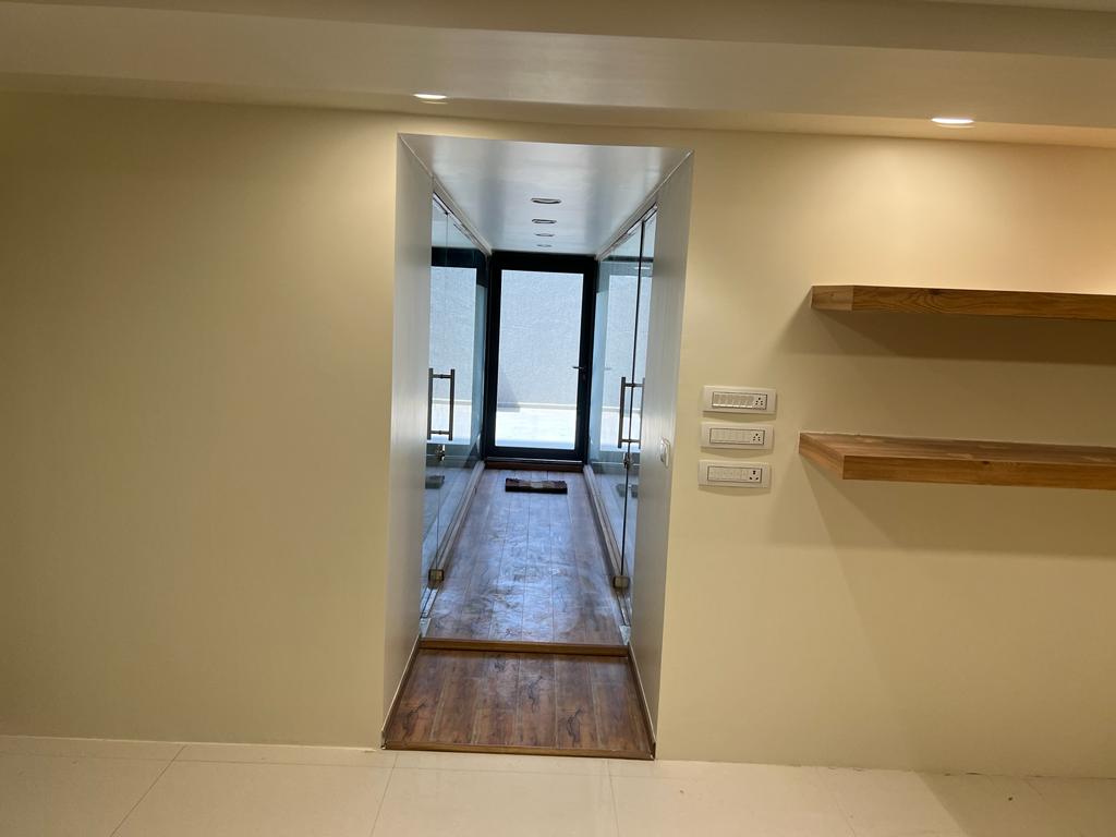 Office 3000 Sq. Ft. Commercial Office for Rent in Thaltej Ahmedabad - Media 3