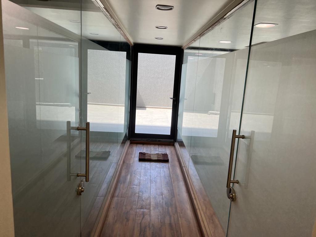 Office 3000 Sq. Ft. Commercial Office for Rent in Thaltej Ahmedabad