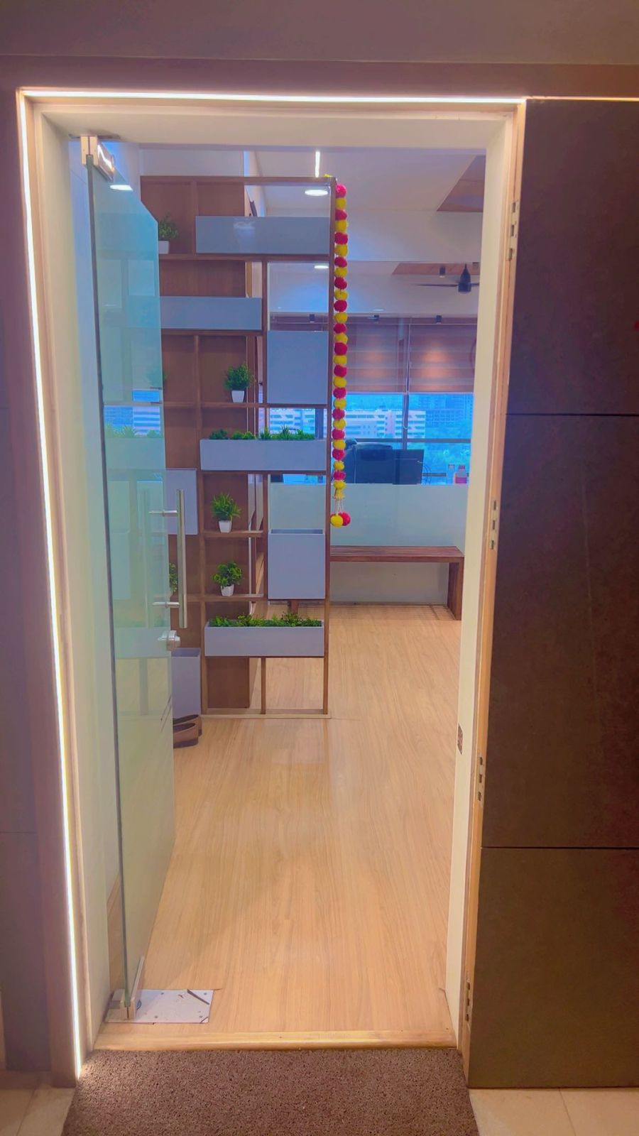 Office 565 Sq. Ft. Commercial Office for Rent in Makarba Ahmedabad - Media 3