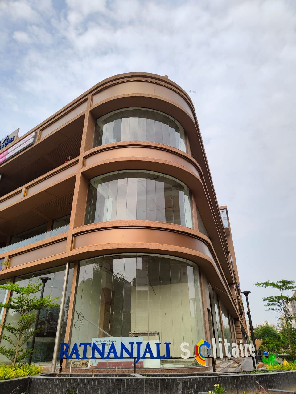 702 Sq. Ft. Commercial Office for Rent in Jodhpur Ahmedabad - Media 2