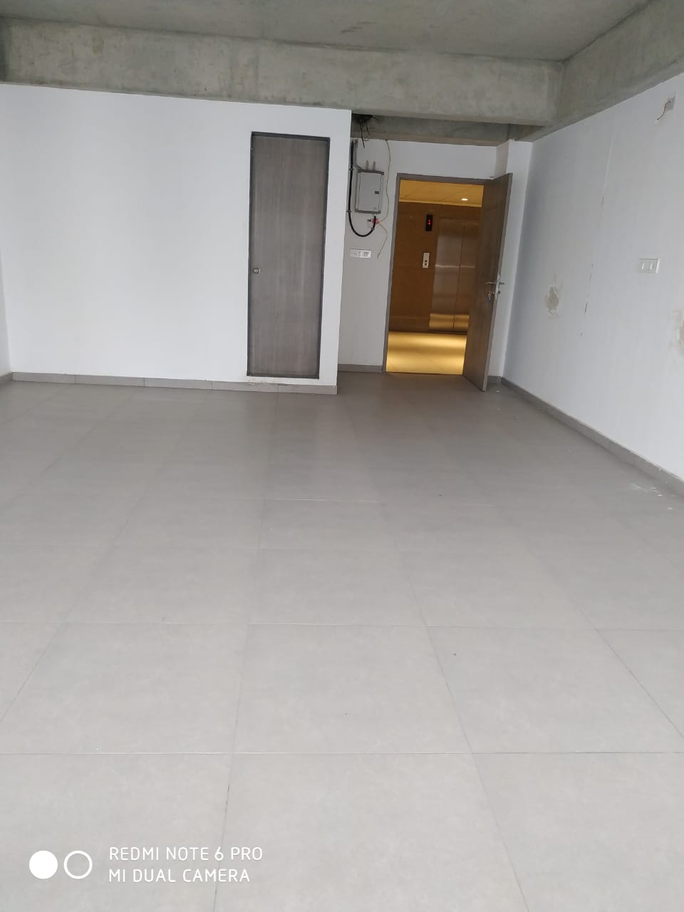 530 Sq. Ft. Commercial Office for Rent in Prahladnagar Ahmedabad