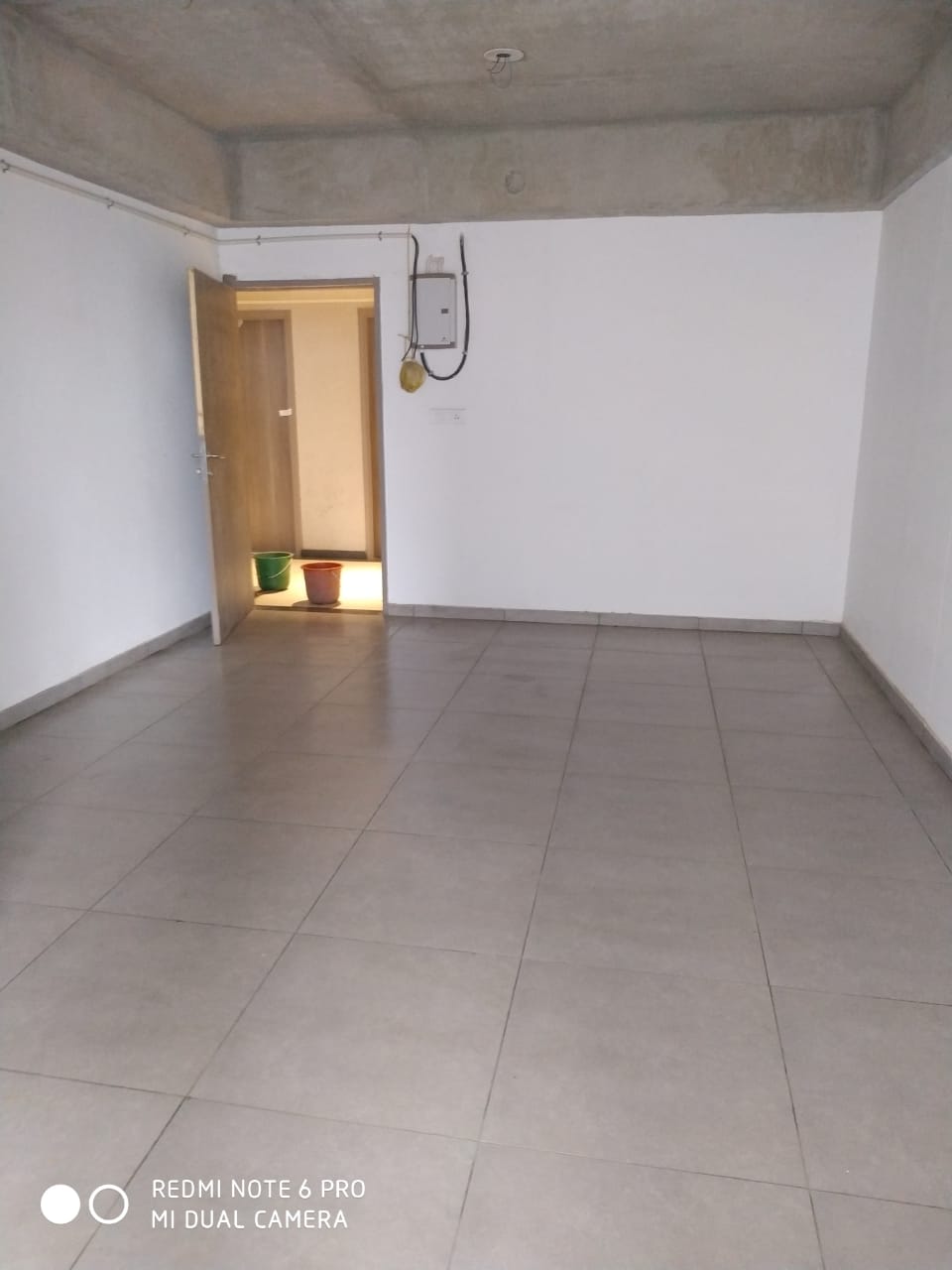 530 Sq. Ft. Commercial Office for Rent in Prahladnagar Ahmedabad - Media 2