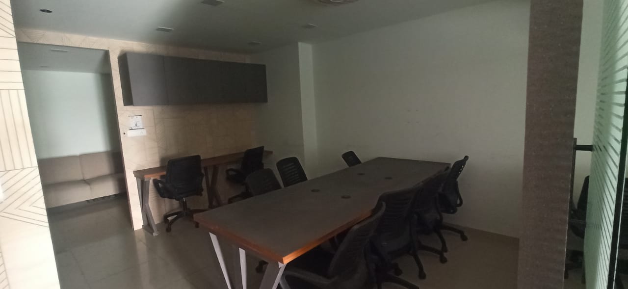 1300 Sq. Ft. Commercial Office for Rent in Bodakdev Ahmedabad - Media 3