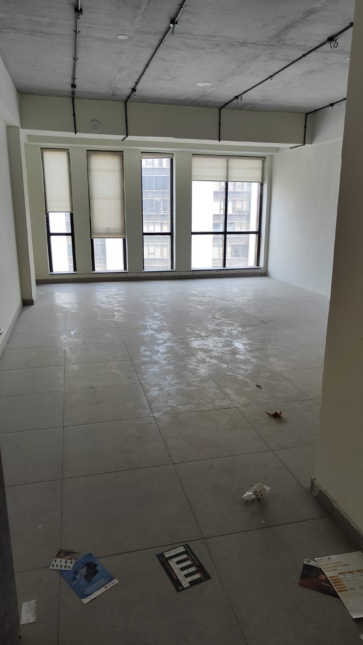 700 Sq. Ft. Commercial Office for Rent in Prahladnagar Ahmedabad