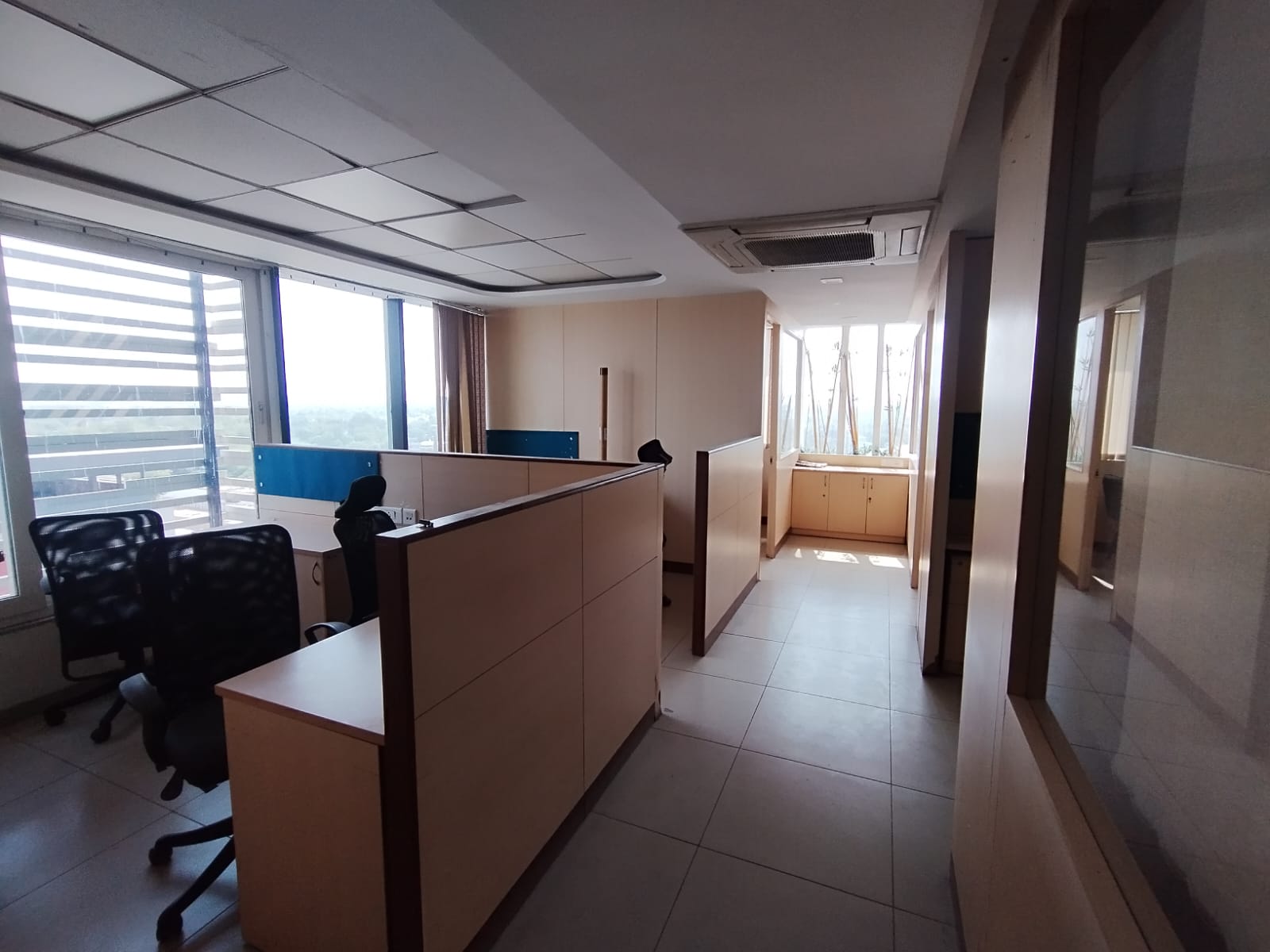 Office 1770 Sq. Ft. Commercial Office for Rent in Sg Highway Ahmedabad - Media 11