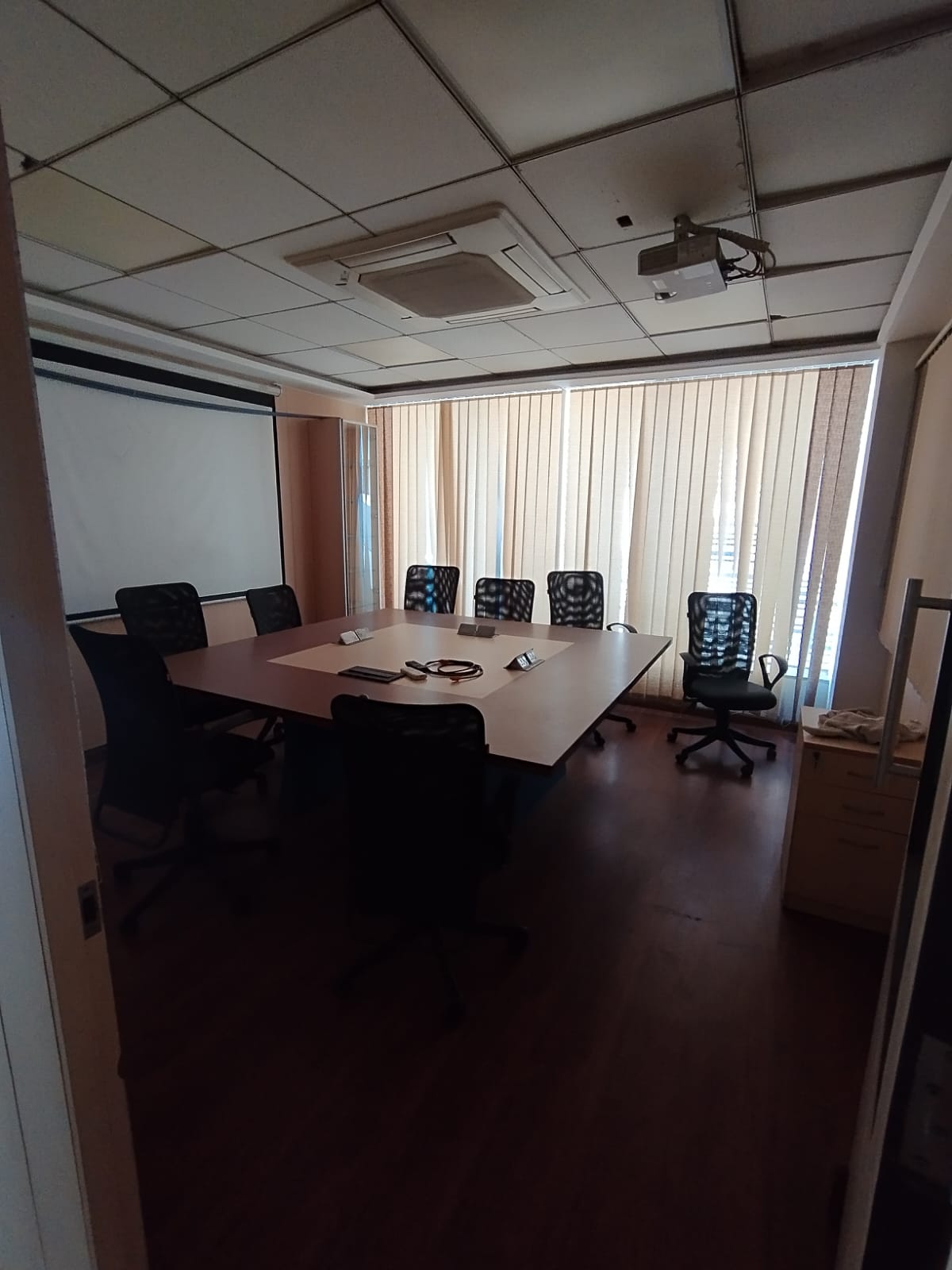 Office 1770 Sq. Ft. Commercial Office for Rent in Sg Highway Ahmedabad - Media 12