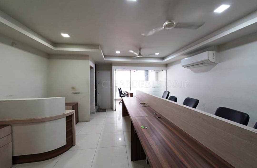 736 Sq. Ft. Commercial Office for Rent in Sg Highway Ahmedabad - Media 4