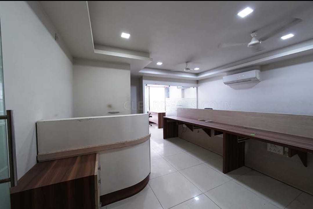 736 Sq. Ft. Commercial Office for Rent in Sg Highway Ahmedabad - Media 5