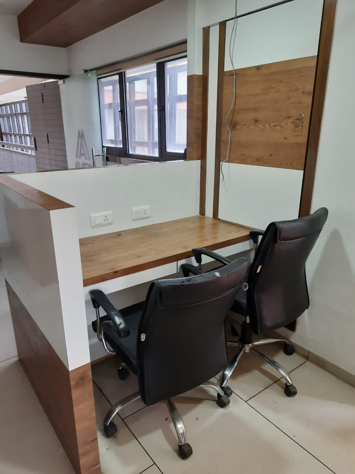 716 Sq. Ft. Commercial Office for Rent in Prahladnagar Ahmedabad - Media 8