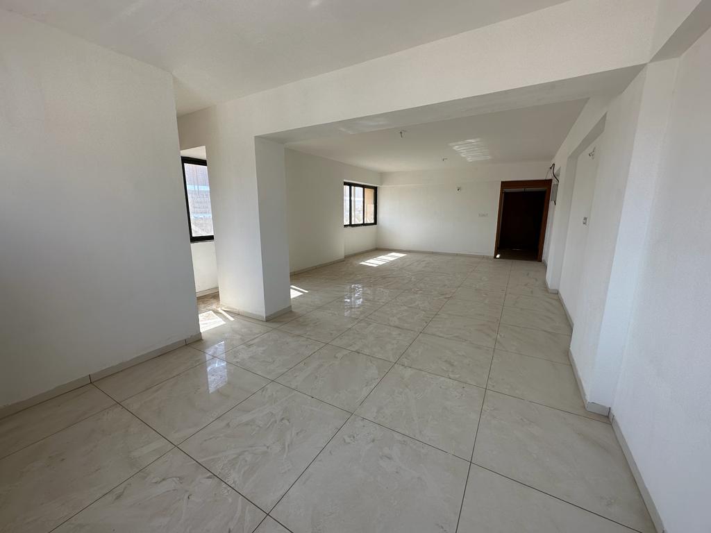 1068 Sq. Ft. Commercial Office for Rent in Science City Ahmedabad - Media 3