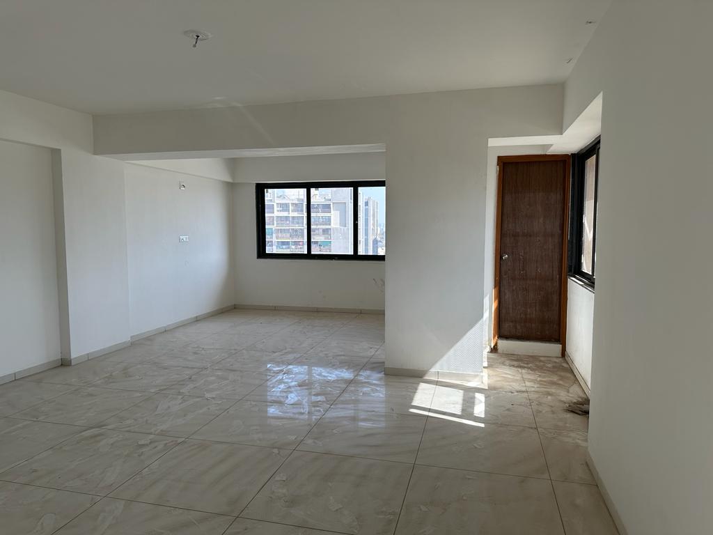 1068 Sq. Ft. Commercial Office for Rent in Science City Ahmedabad - Media 4