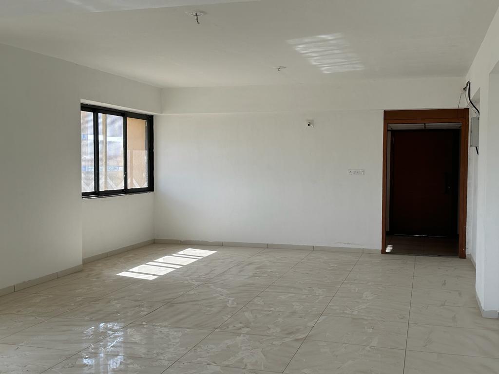 1068 Sq. Ft. Commercial Office for Rent in Science City Ahmedabad - Media 8