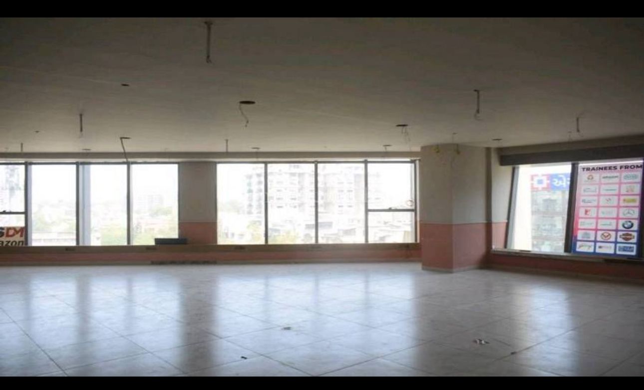 1965 Sq. Ft. Commercial Office for Rent in Shyamal Cross Road Ahmedabad - Media 6