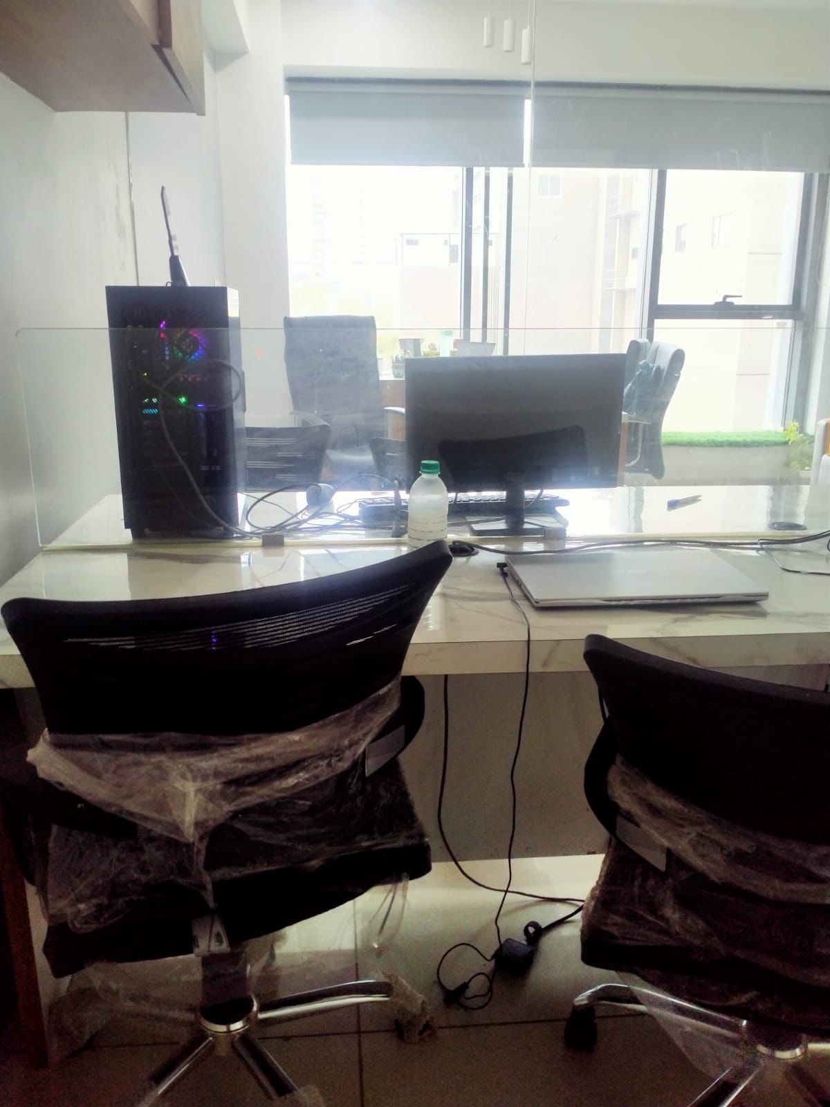 705 Sq. Ft. Commercial Office for Rent in Thaltej Ahmedabad - Media 6