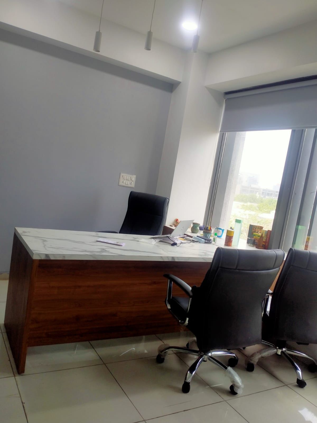 705 Sq. Ft. Commercial Office for Rent in Thaltej Ahmedabad - Media 9