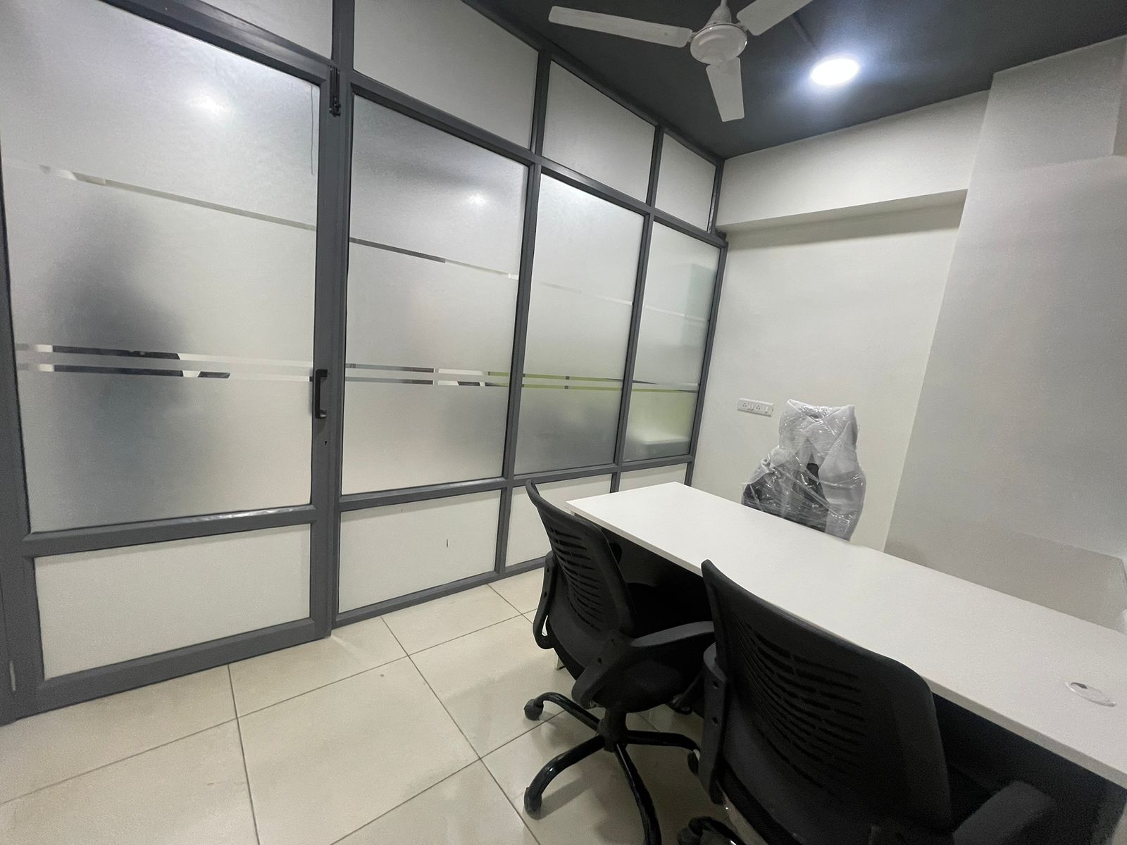 515 Sq. Ft. Commercial Office for Rent in Prahladnagar Ahmedabad