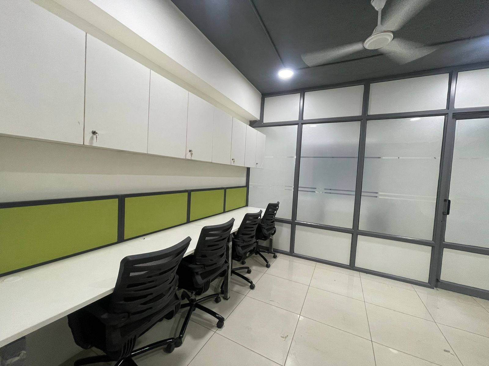 515 Sq. Ft. Commercial Office for Rent in Prahladnagar Ahmedabad - Media 3