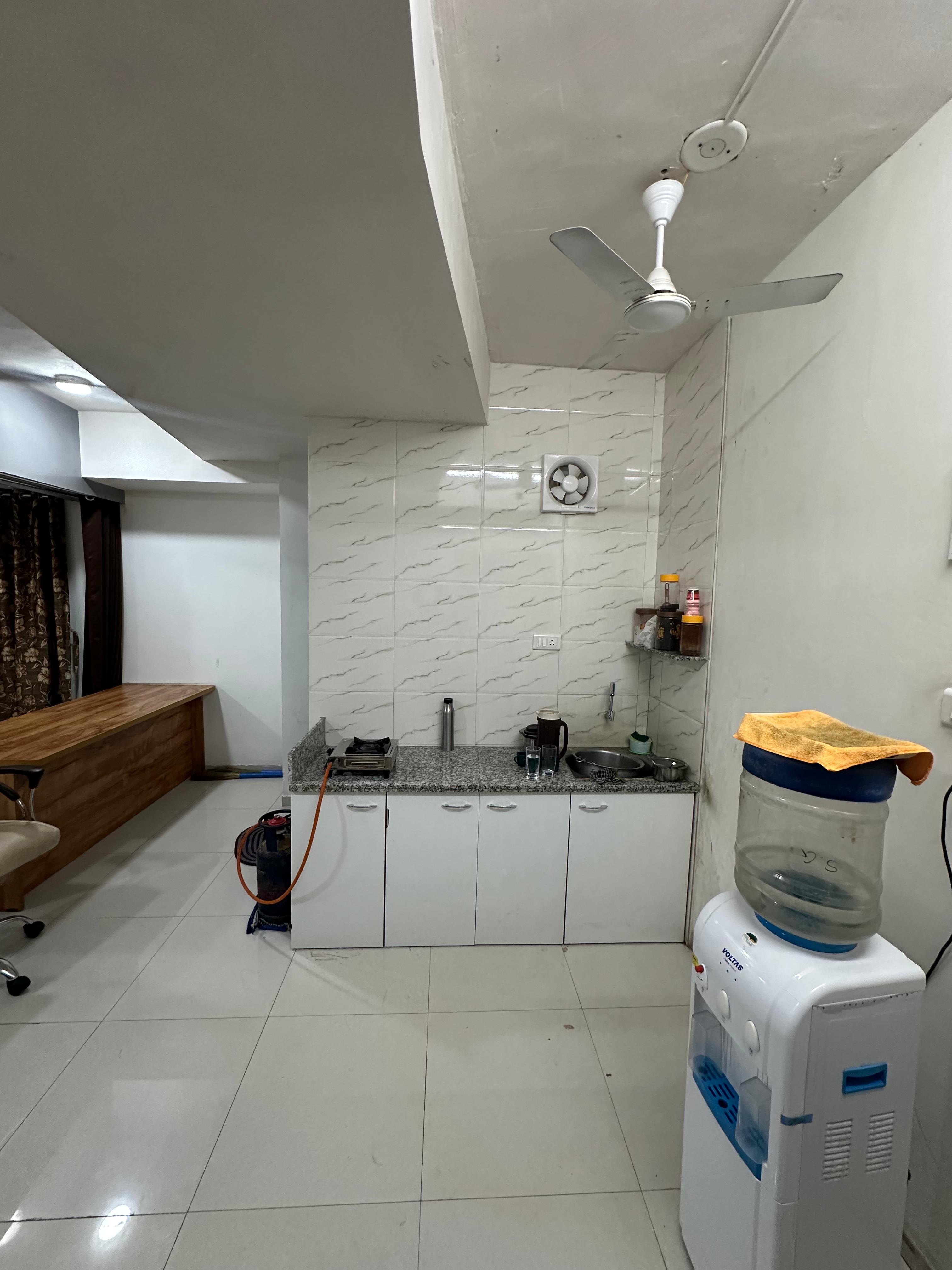 755 Sq. Ft. Commercial Office for Rent in Gota Ahmedabad - Media 4