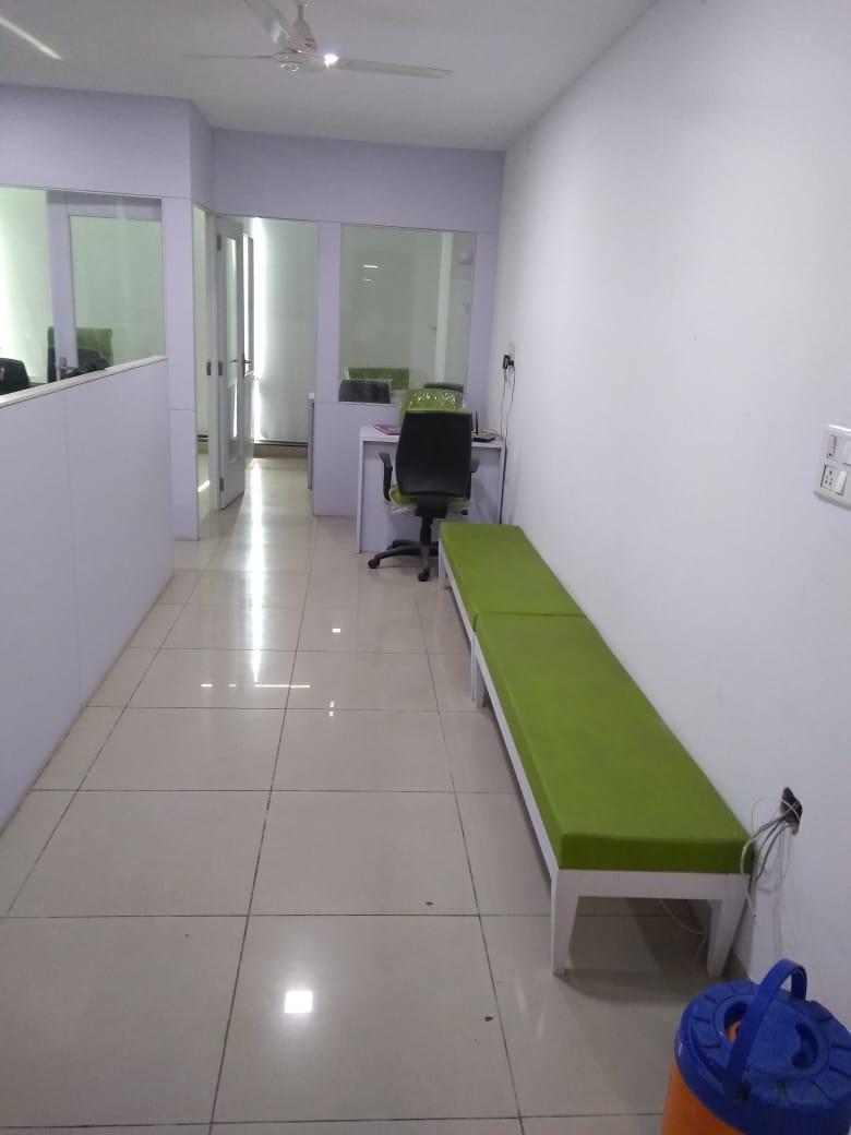 986 Sq. Ft. Commercial Office for Rent in Sindhu Bhavan Road Ahmedabad - Media 5