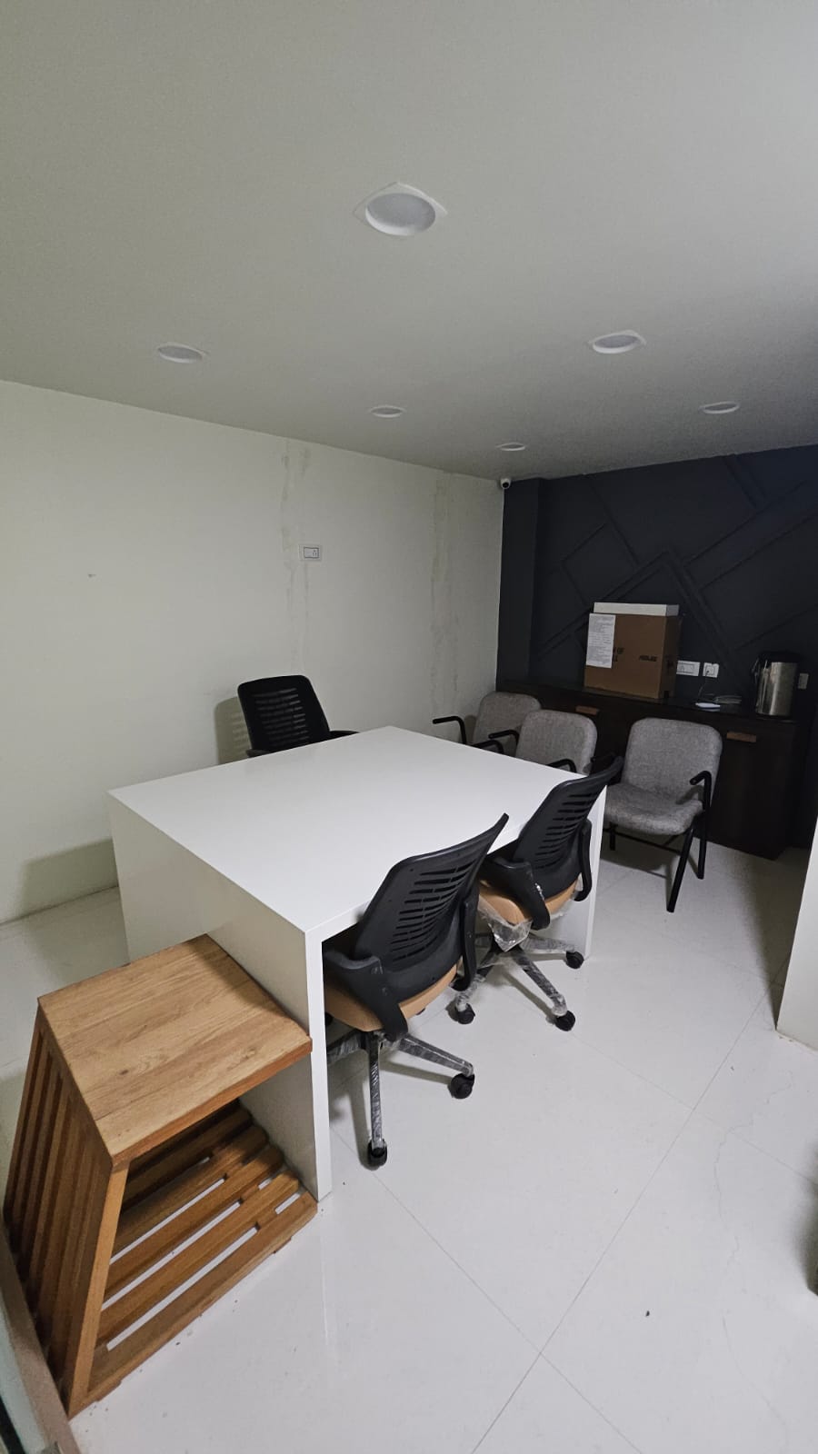 3000 Sq. Ft. Commercial Office for Rent in Thaltej Ahmedabad