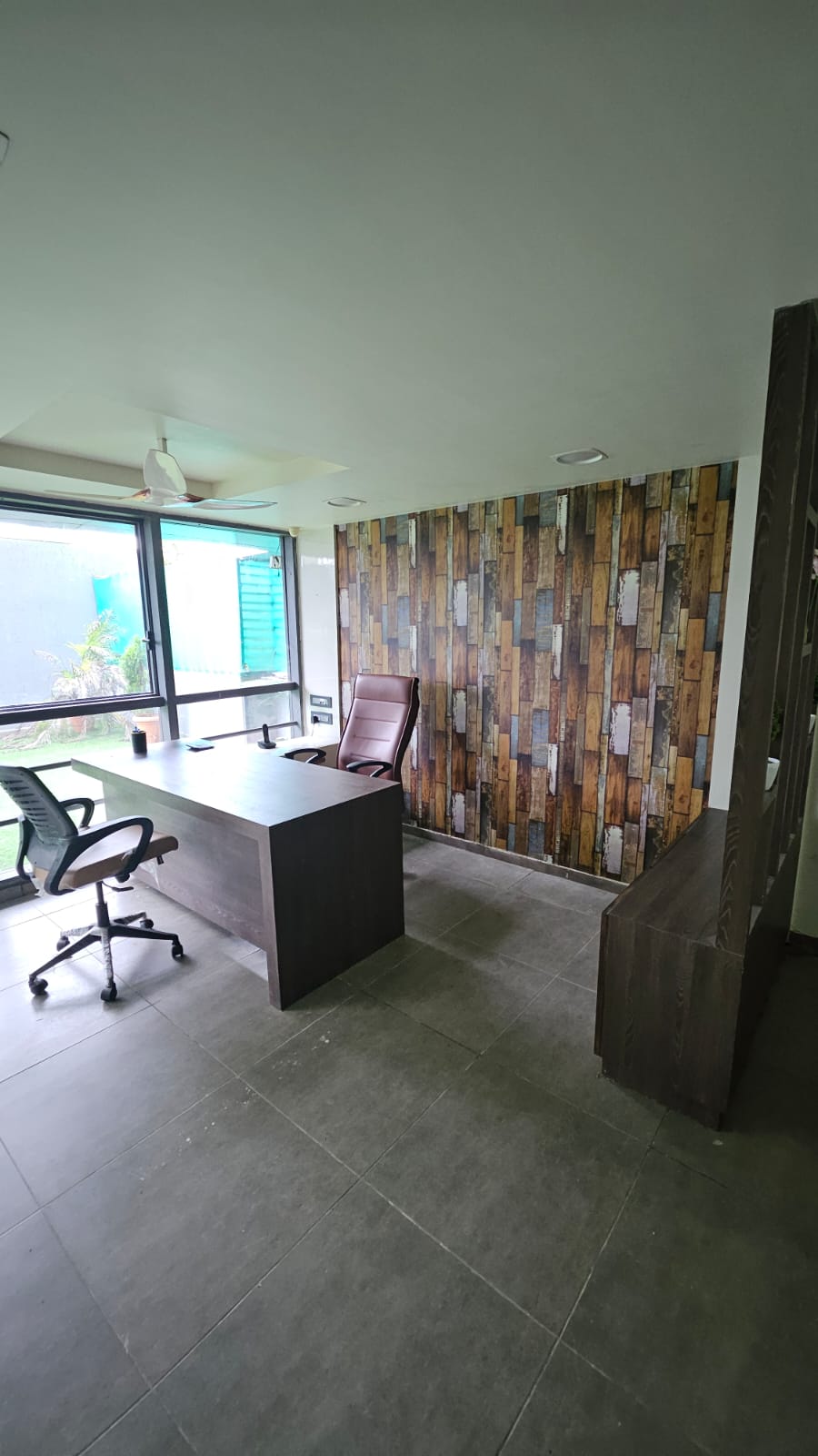 3000 Sq. Ft. Commercial Office for Rent in Thaltej Ahmedabad - Media 3
