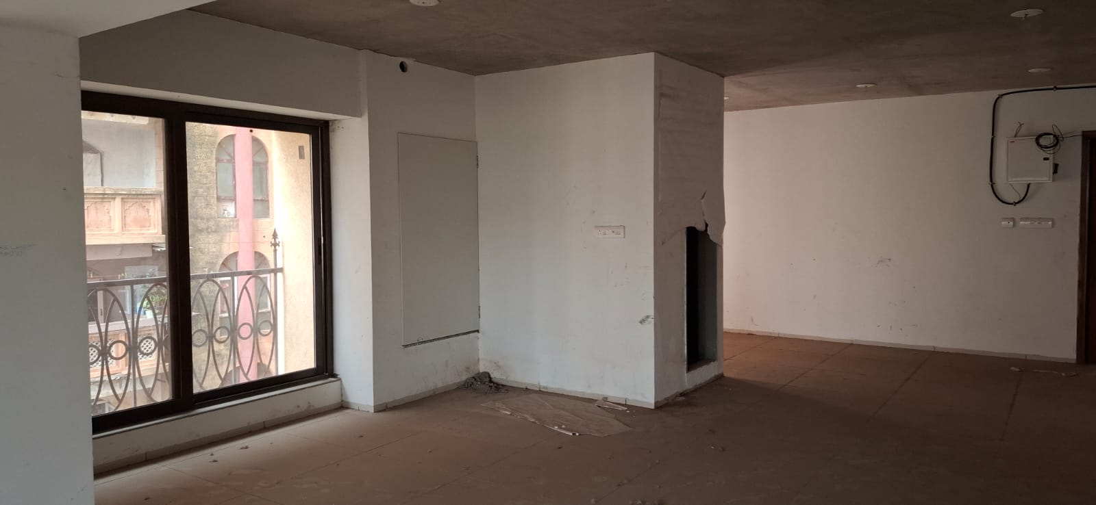 1995 Sq. Ft. Commercial Office for Rent in Satellite Ahmedabad