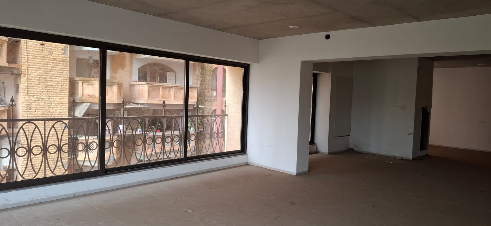 1995 Sq. Ft. Commercial Office for Rent in Satellite Ahmedabad - Media 5
