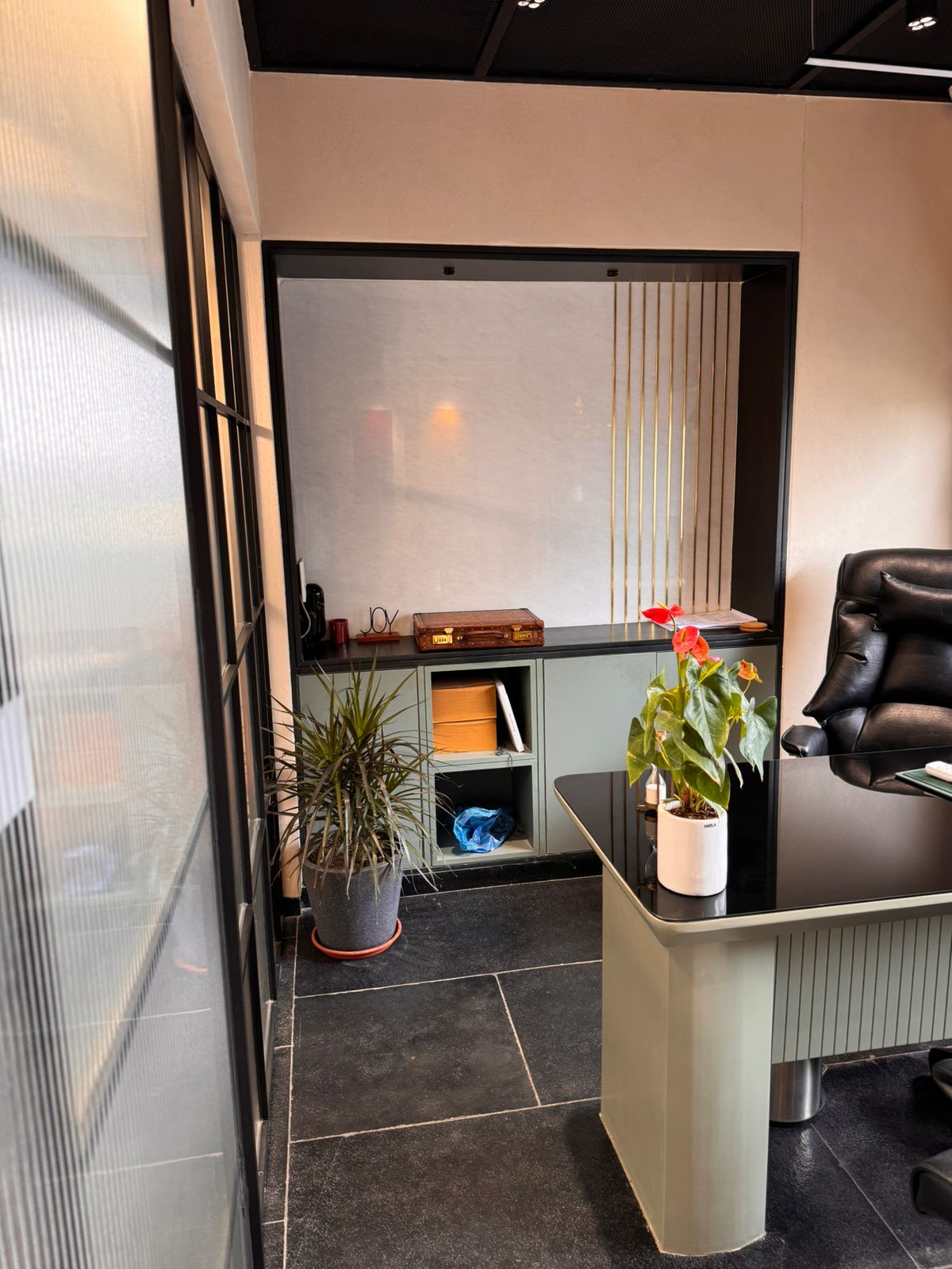 661 Sq. Ft. Commercial Office for Rent in Nehrunagar Ahmedabad - Media 8