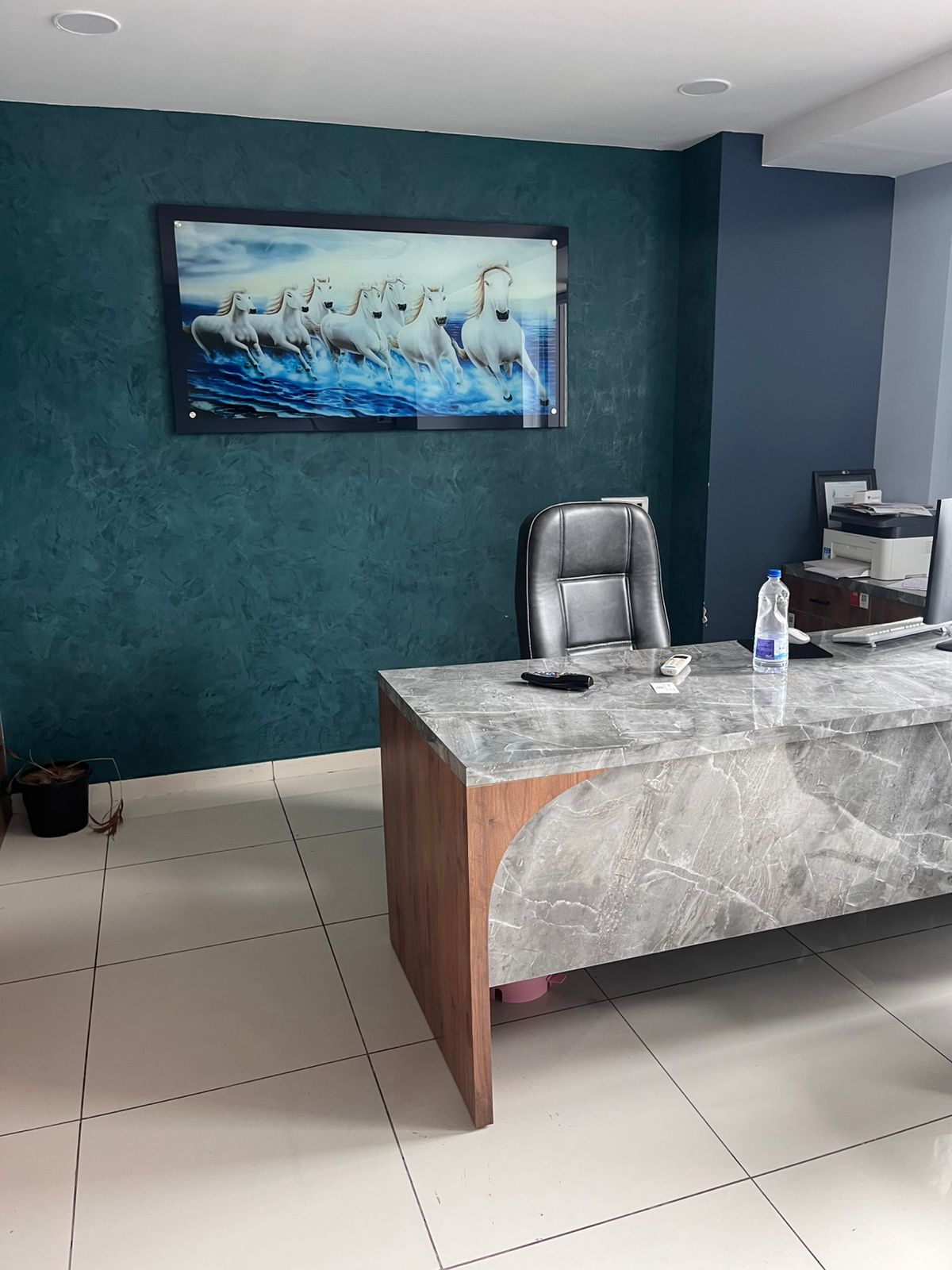 1170 Sq. Ft. Commercial Office for Rent in Shyamal Cross Road Ahmedabad - Media 3