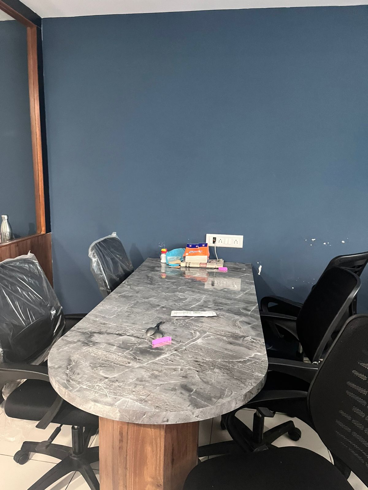 1170 Sq. Ft. Commercial Office for Rent in Shyamal Cross Road Ahmedabad - Media 4