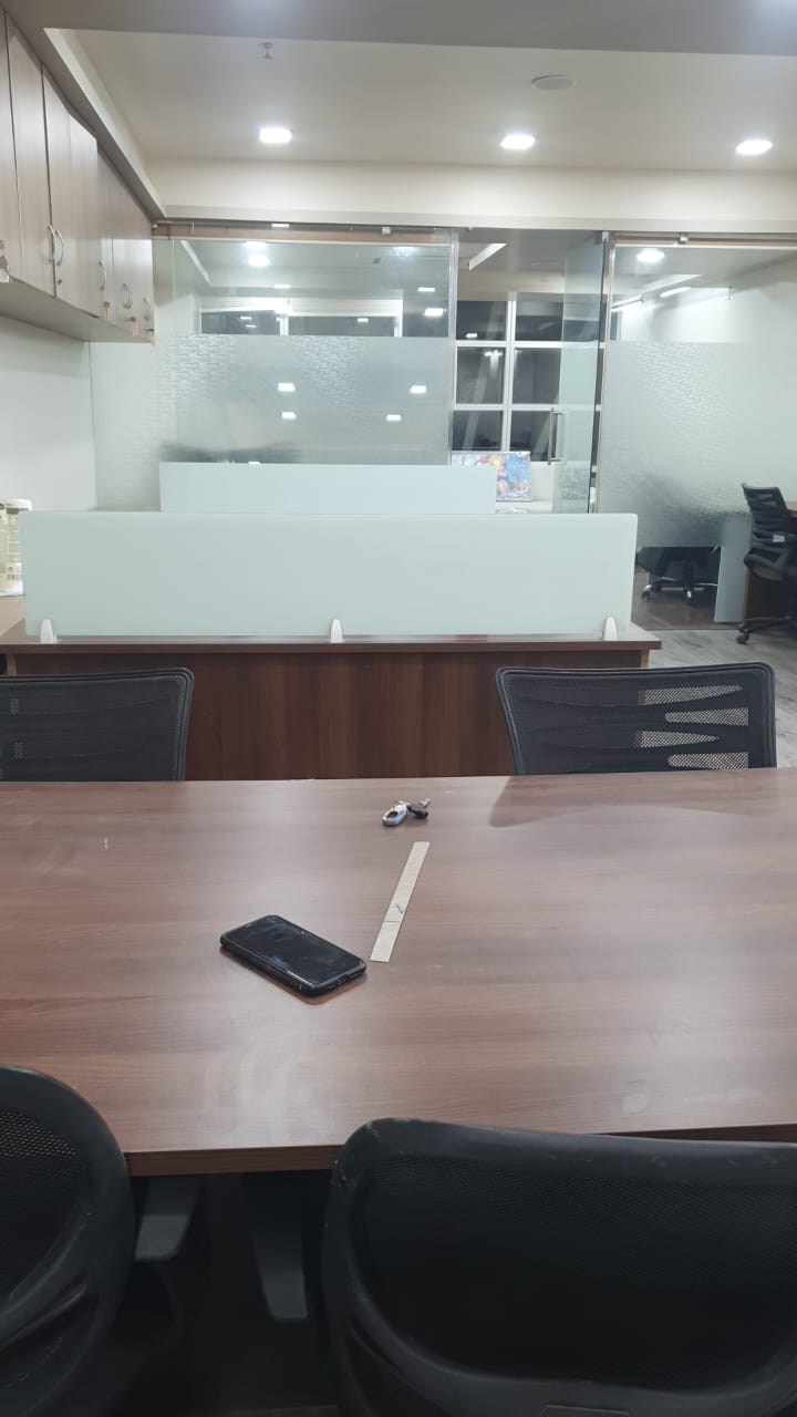 1258 Sq. Ft. Commercial Office for Rent in Sg Highway Ahmedabad