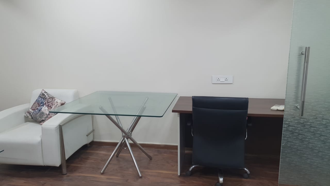 1258 Sq. Ft. Commercial Office for Rent in Sg Highway Ahmedabad - Media 5