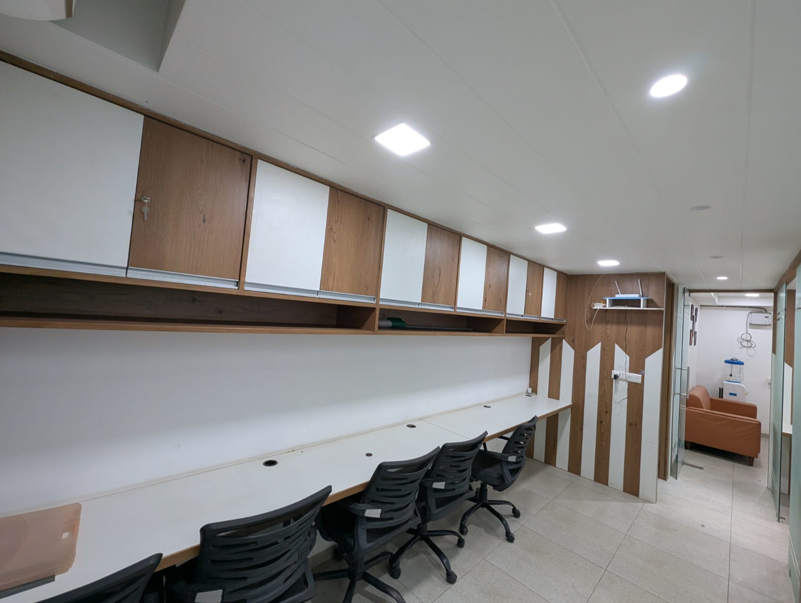 968 Sq. Ft. Commercial Office for Rent in Iscon Ambli Road Ahmedabad - Media 15