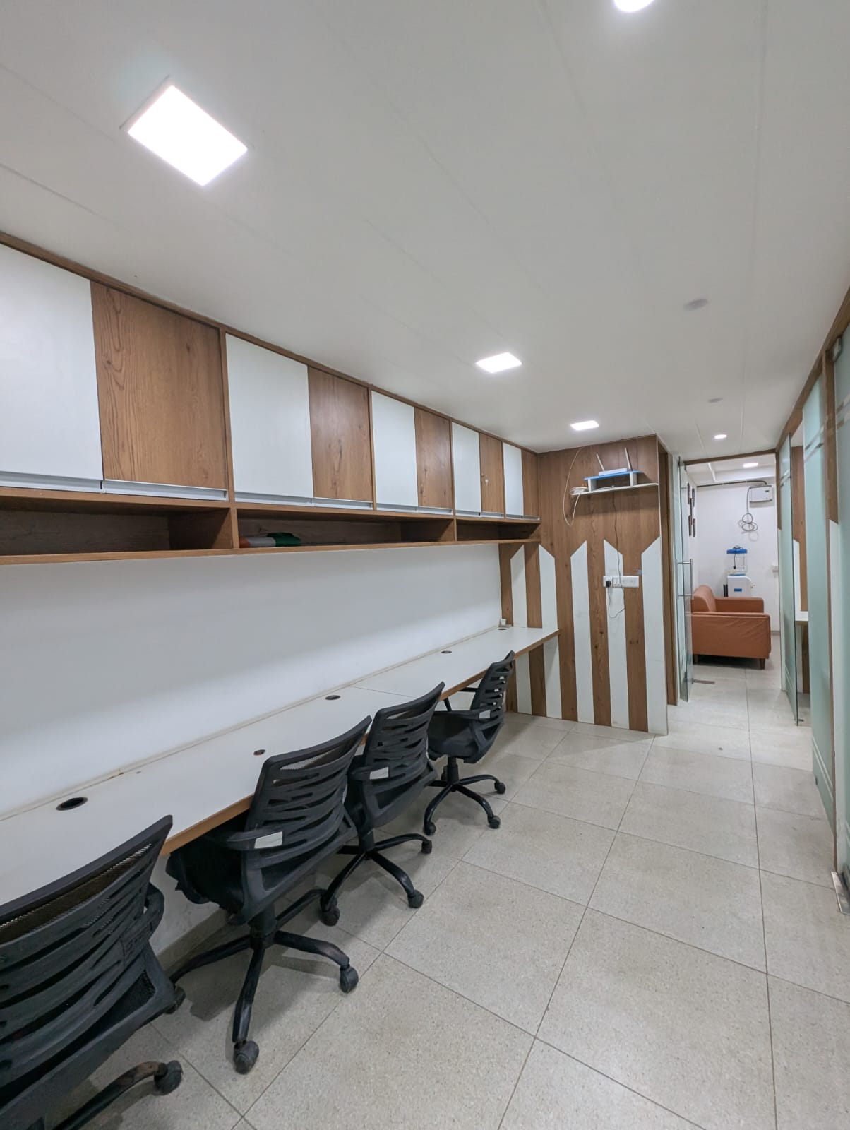 968 Sq. Ft. Commercial Office for Rent in Iscon Ambli Road Ahmedabad - Media 3