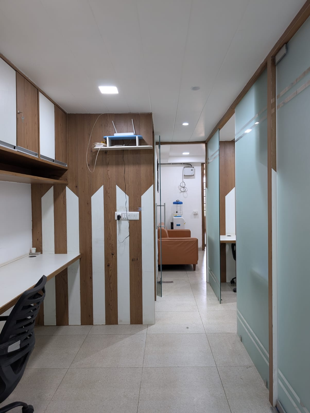 968 Sq. Ft. Commercial Office for Rent in Iscon Ambli Road Ahmedabad - Media 16