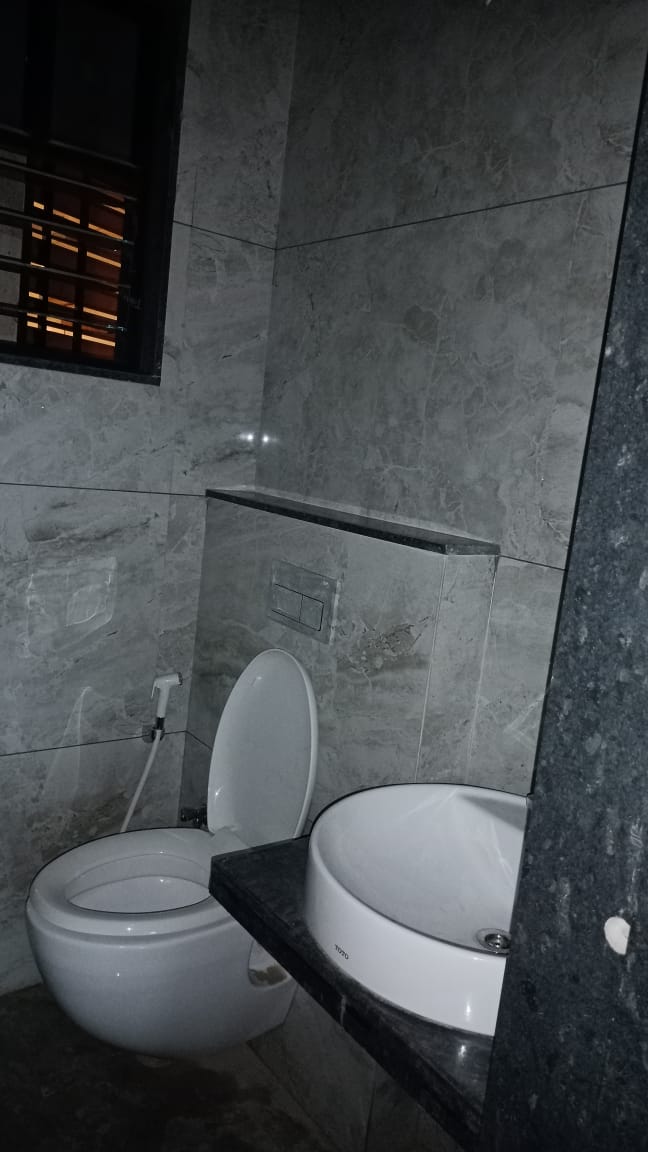 1429 Sq. Ft. Commercial Office for Rent in Sindhu Bhavan Road Ahmedabad - Media 5