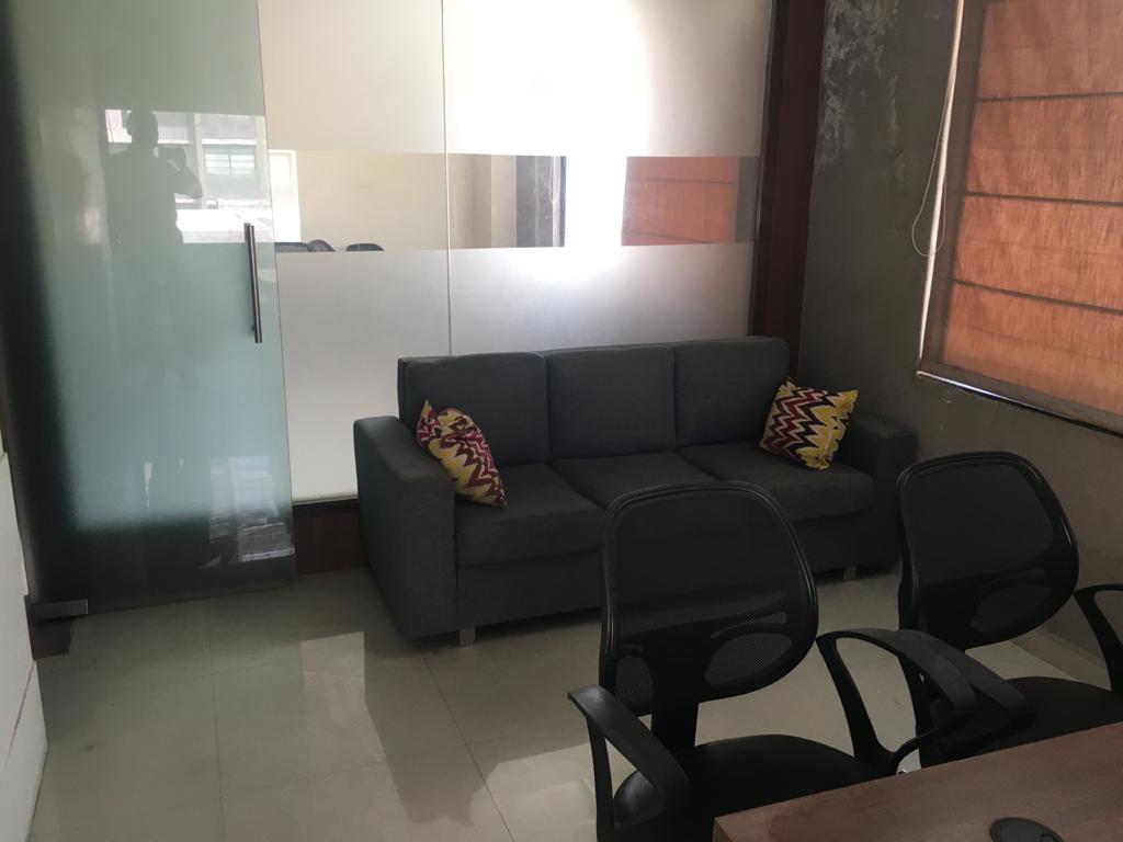 745 Sq. Ft. Commercial Office for Rent in Bodakdev Ahmedabad - Media 3
