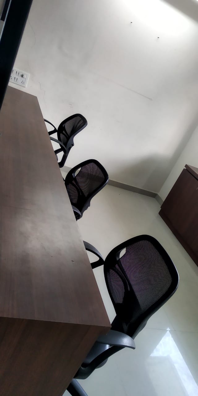 745 Sq. Ft. Commercial Office for Rent in Bodakdev Ahmedabad - Media 4