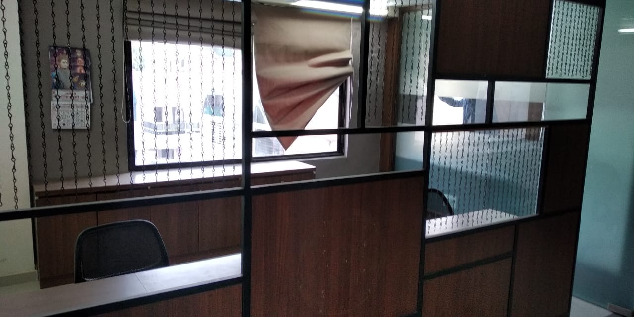 745 Sq. Ft. Commercial Office for Rent in Bodakdev Ahmedabad - Media 11