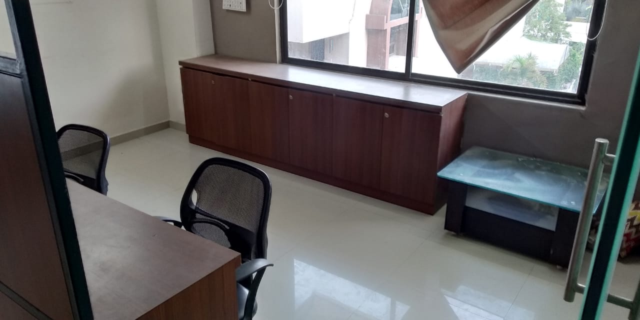 745 Sq. Ft. Commercial Office for Rent in Bodakdev Ahmedabad - Media 13