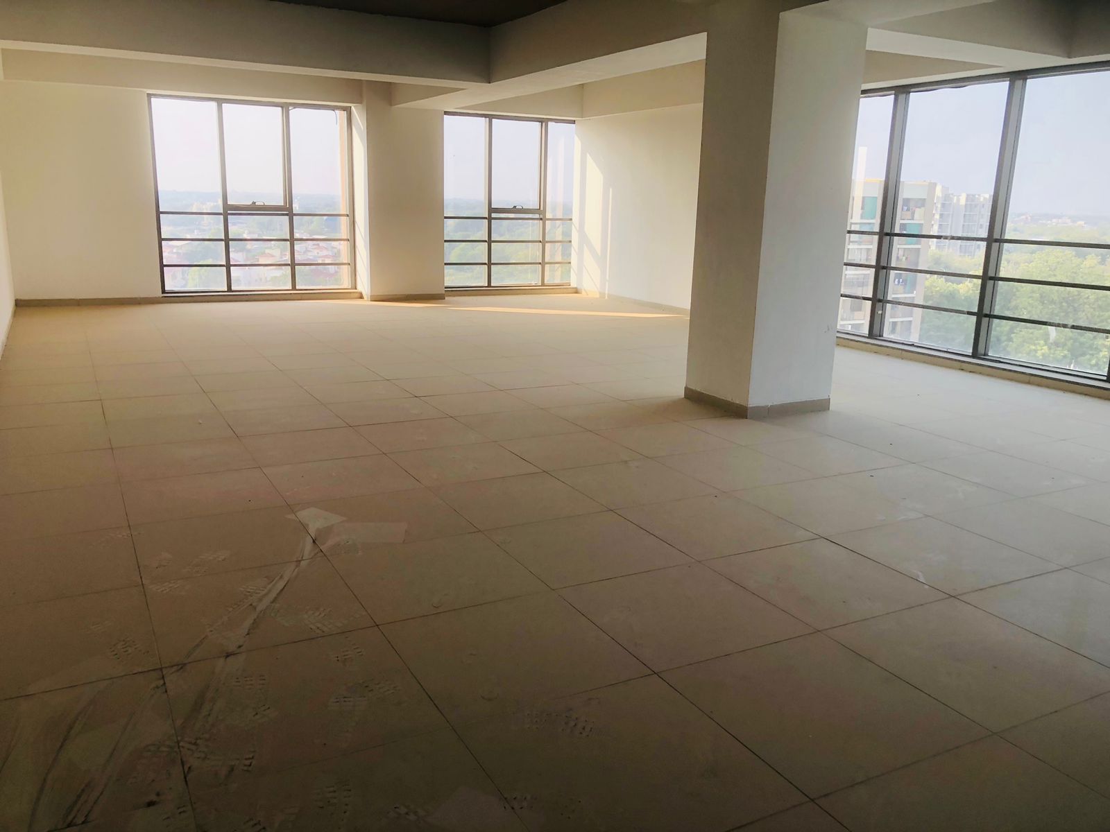 1600 Sq. Ft. Commercial Office for Rent in Shilaj Ahmedabad - Media 2