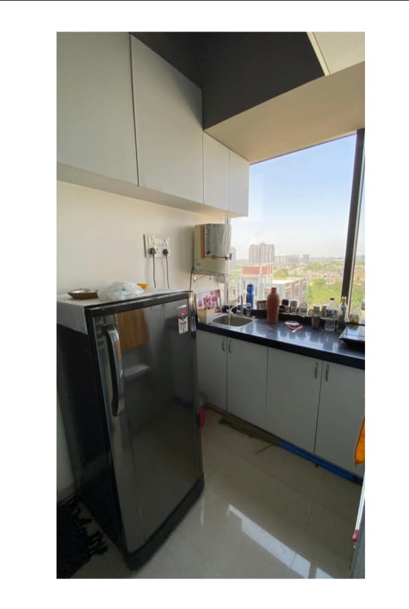 1318 Sq. Ft. Commercial Office for Rent in Thaltej Ahmedabad - Media 11