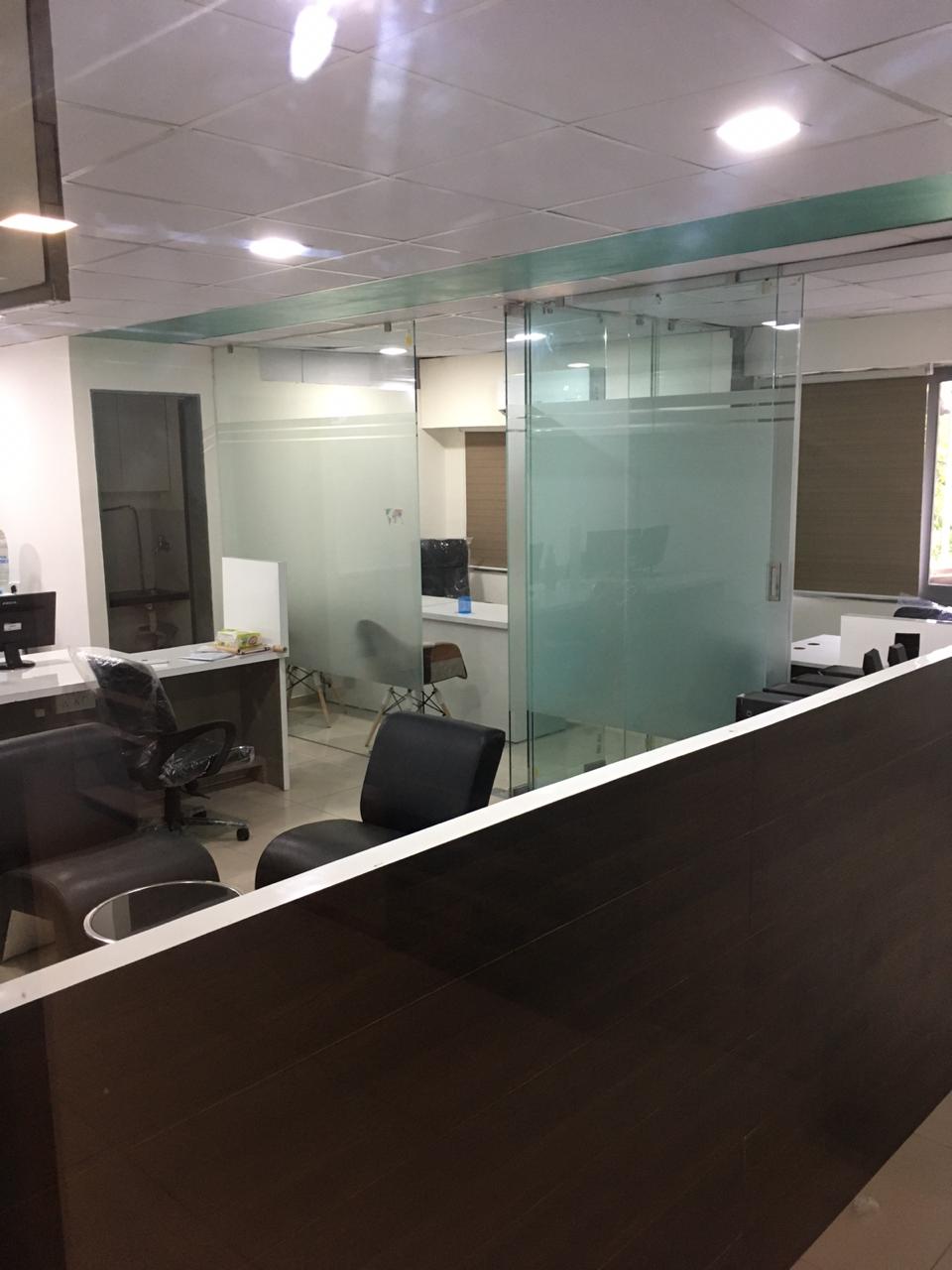 950 Sq. Ft. Commercial Office for Rent in Ashram Road Ahmedabad - Media 2